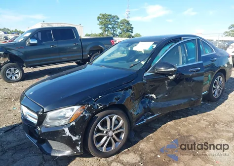 2016 Mercedes-Benz C 300 4Matic/Luxury 4Matic/Sport 4Matic из США, поврежденный, VIN 55SWF4KB1GU115585